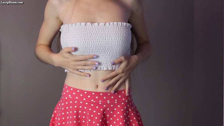 Lacey Bloom: Pipe par une grosse bite noire + chevauchage de coaching masturbatoire 11:17