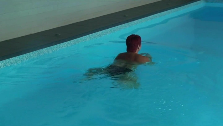 Anna Devot: Annadevot - Nuoto in bikini