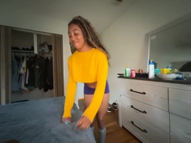 Fijii pornbox: Stiefschwester bFF kam in mein zimmer, um zu chillen, lutscht...
