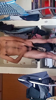 V tomto se odhalím a ukážu své nahé tělo