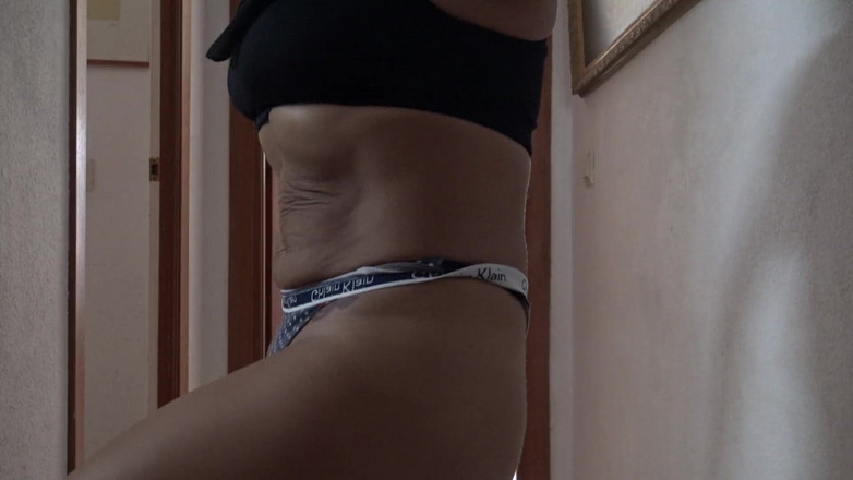 Souzan Halabi: मिस्र की व्यभिचारी पत्नी बालों वाली चूत को हर रोज सेक्स पसंद है