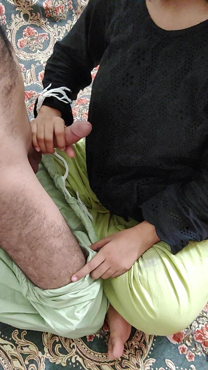 Lust_Yasmin_khan: Красива гаряча дівчина жорстко смокче член глибоким заглотом і трахає маленьку пизду великим членом, вірусне х відео