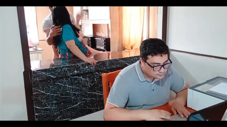 BBW Kelly Mom: Můj paroháč manžel pracuje, zatímco můj nevlastní syn mě šuká v...