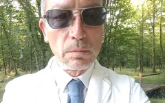 Daddy Jerks His Big Cock in His Car.