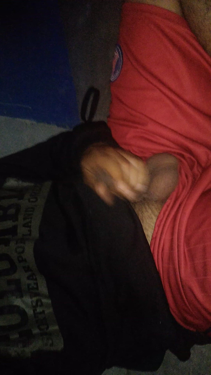 AlexAlejandro13: 清晨的夜晚真美味，把她溢出的所有牛奶都拿出来给你看