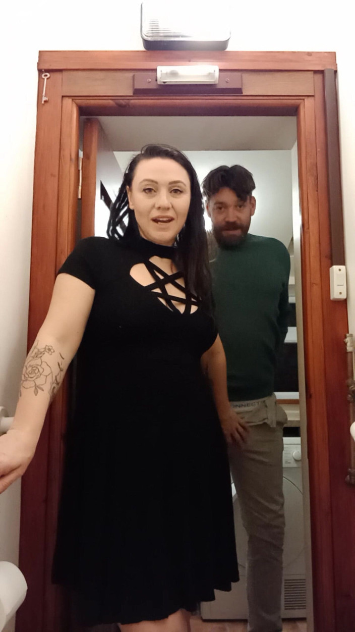 Lustful Libertines: Toilettenmeisterin Piss Demütigung POV - Ein Alter Benutzerdefinierter Antrag Aus Unserer...