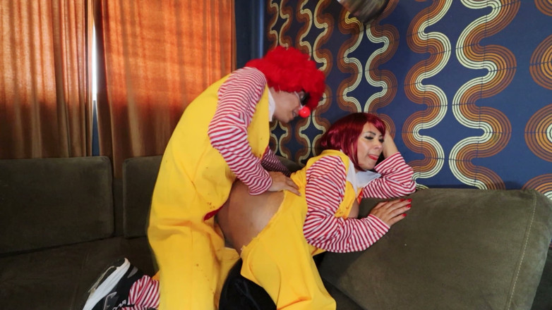 Calientehubxxx: Giochi Dei Pagliacci