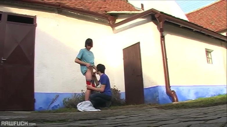 Raw Fuck: Des emo lads travaillent leurs charges