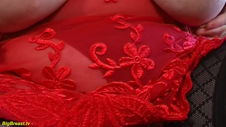 Big Breast: Extrem bbw monster juggs milf ensam hemma