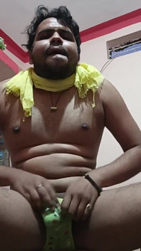 Apabila awek keluar sesama sendiri dengan Dupattanya (scarf) dan Hankynya, beregu yang menyeronokkan