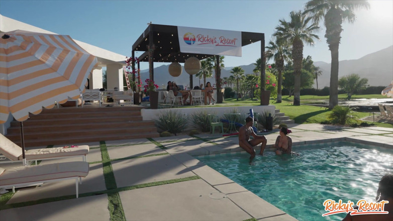 Ricky's Resort: Holly Day epizoda