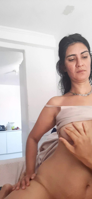 Renatinharj: Vanessinha hat mich in ihr Wohnzimmer eingeladen, um das neue...