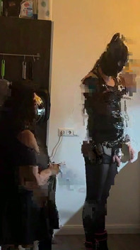 Fetish dapur muncrat gila - pelacur dewasa basah kuyup di mana-mana