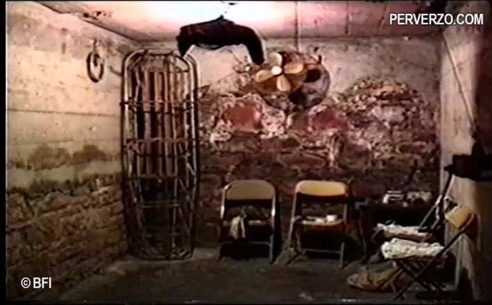 House of lords and mistresses in the spanking zone: リック野蛮人 - スチールケージボンデージ