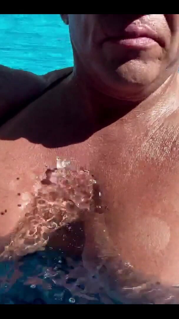 Musclemama4u: A Little Pool Tease for You