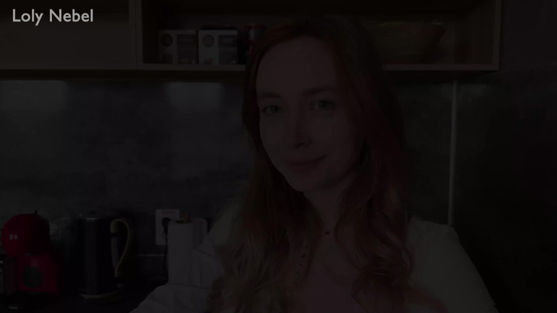 Loly Nebel Studio: Joven madrastra sedujo a su hijastro y recibió una follada...