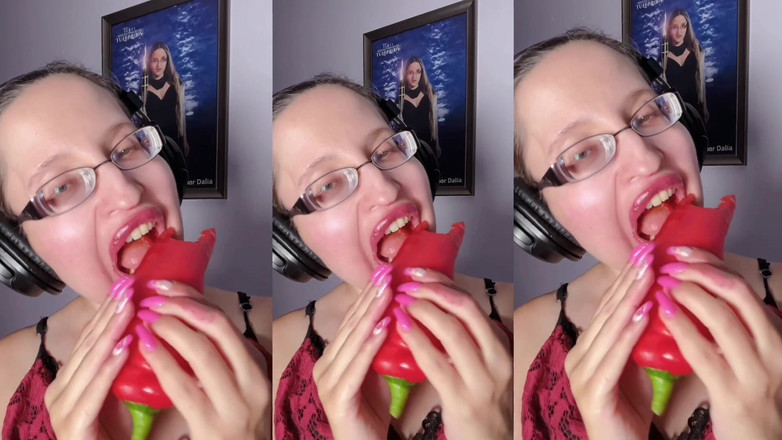 FinDom Goaldigger: Asmr Paprika Pepř Jíst - Asmr, Brýle, Gianess, Rtěnka, Velké Rty, Ústa,...