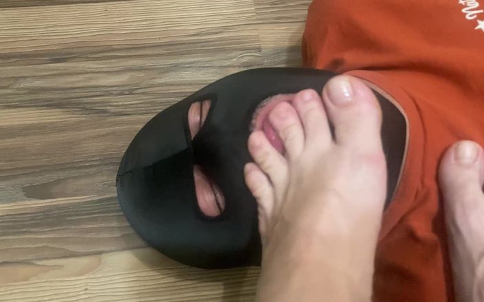 PriyaNaavya: Czcij moje stopy po długim dniu