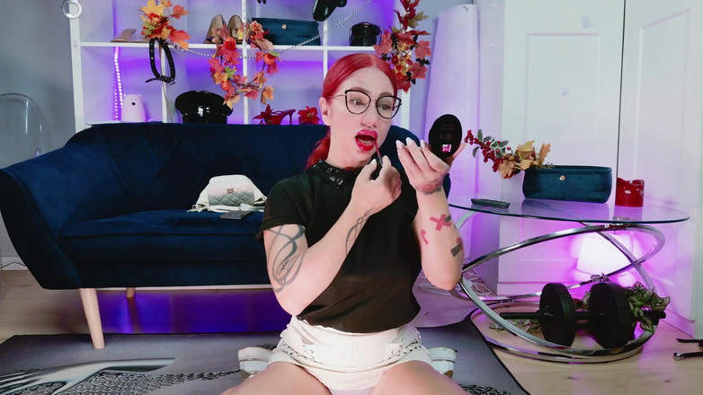 Ella Kross: Člověk se stal latexový fembot pro použití HD mp4