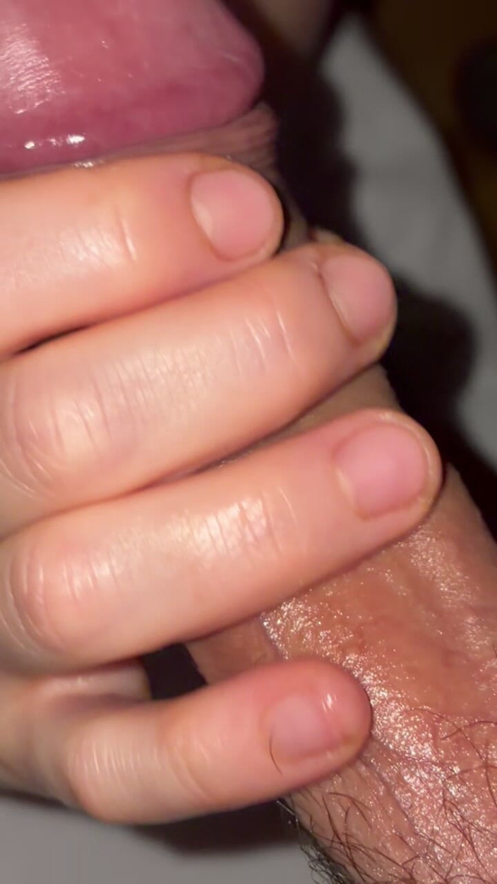 Leo15398: Si Dia Makan Sperma Saya!