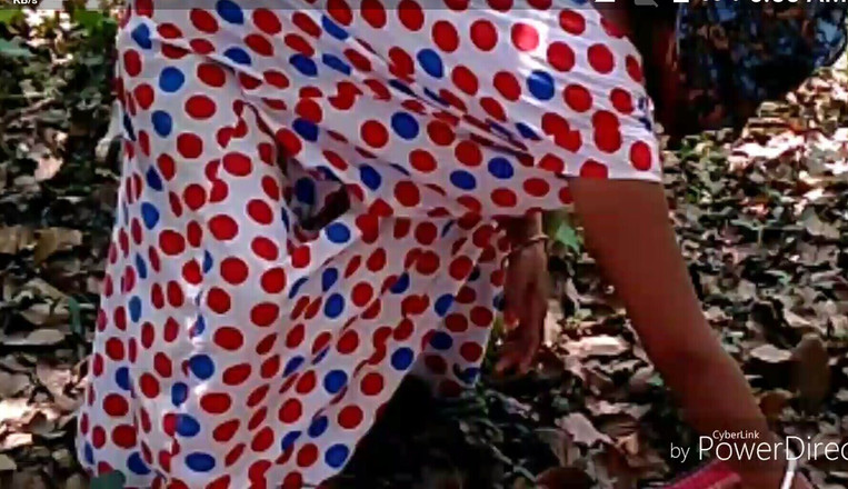 my house: Деревенская жена трахается в джунглях