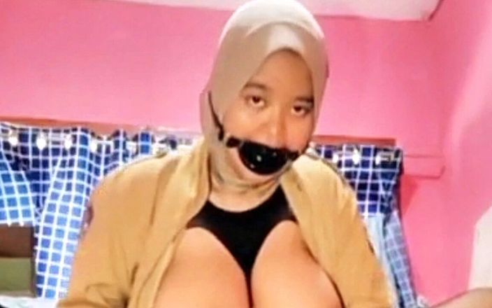 Jilbab69: Dalam Hening Aku Belajar Untuk Tidak Merasa Sepi