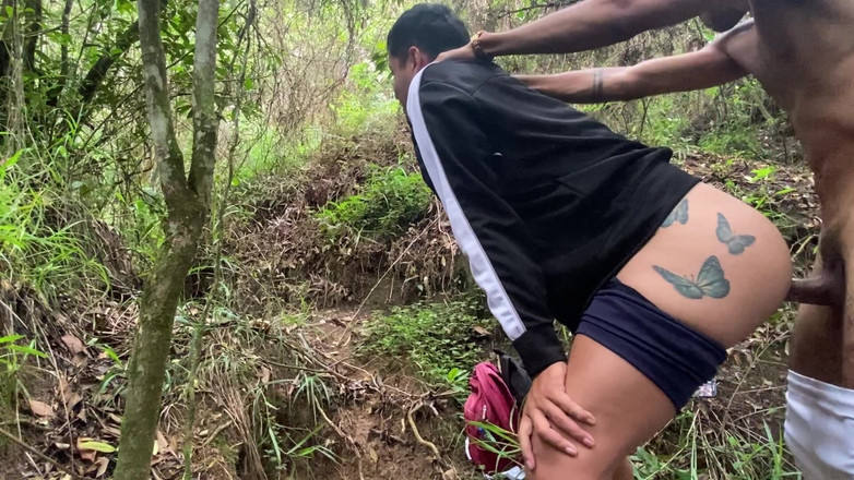 vergar4_daviid: Ich ficke meinen freund wild mitten auf dem berg