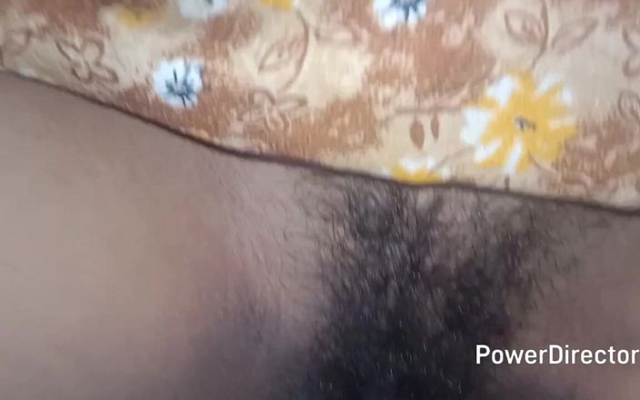 Venny4: Une villageoise desi vierge se fait baiser pour la première...
