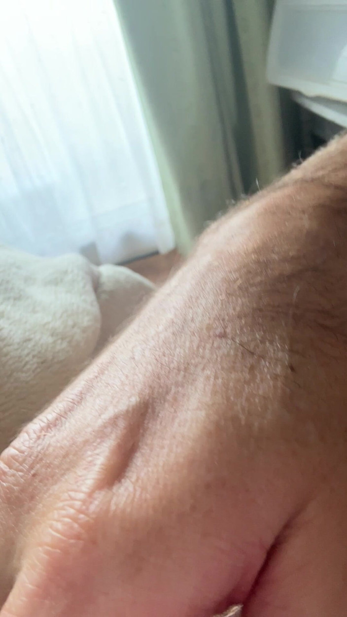 AtomicJerk: Ngocok kontol dan crot sperma pagi-pagi