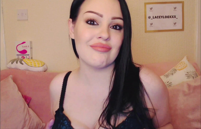 Lacey Looxxx: Aşağılama Web kamerası