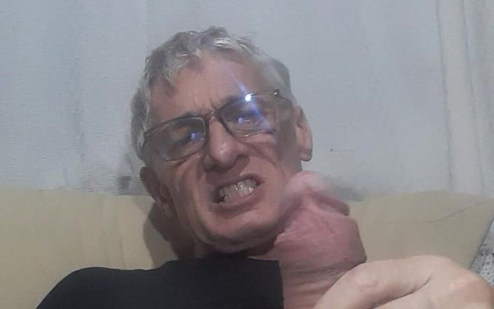 Big uncut hard cock: लंड को मरोड़ना खुद आपके लिए