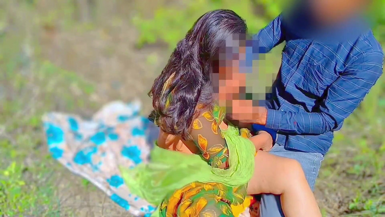 Your_aisha: Indiana menina do interior primeira vez quente fodendo na selva,...