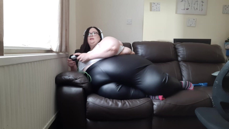SSBBWLadyBrads: BBW SSBBW nowe skórzane spodnie i wideo z grami