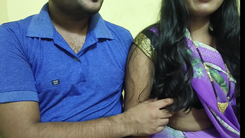 Mumbai Ashu: Une petite amie indienne veut du plaisir dans un trio