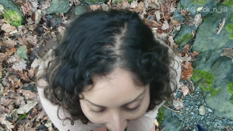 Big Ass Latina: 青少年暴露，手指和操逼在湖边，户外暴露狂性爱