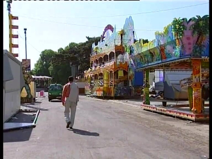 Italian Vintage Porn: Bionda Succhia Il Cazzo Sul Divano in Pelle