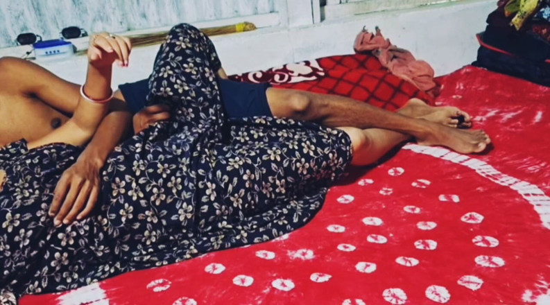 Teensex: Krásná Desi Bhabi Těsná kundička dostane plný creampie