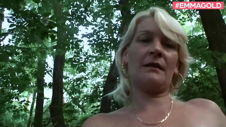 Emma Gold: Fuck the old blonde milf outdoor in the forest