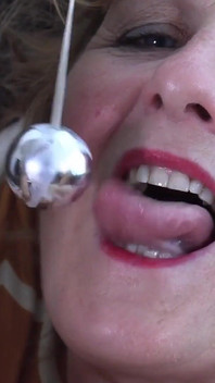 Molly MILfs fuß-wichs-Überraschung