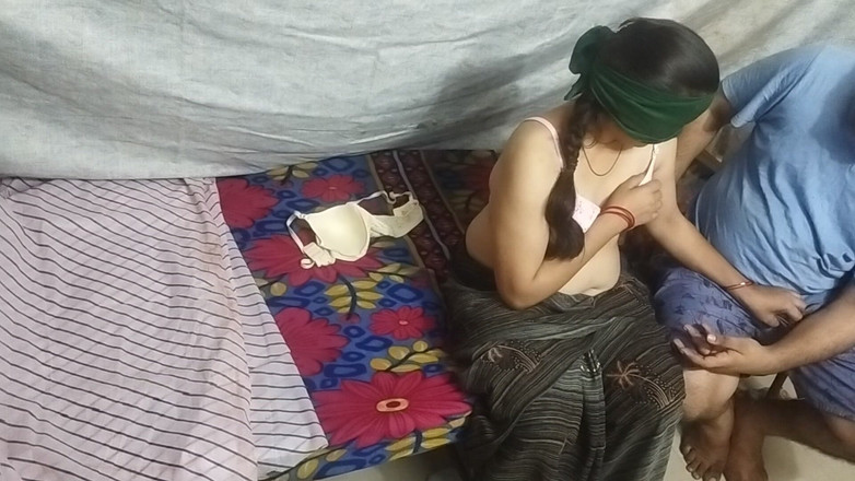 Sex with Annu: Продавець бюстгальтера ne bhabhi ko pel diya повністю насолоджується з Салеманом