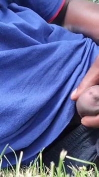Nata4sex гладить мій великий чорний член на відкритому повітрі, брудні розмови, камшот
