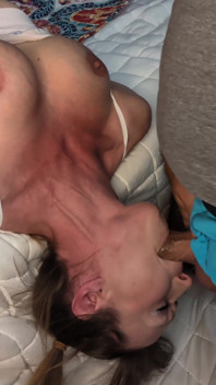 Vanessa Hastings Extreme Sloppy Deepthroat Facefuck