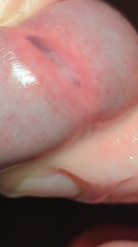 Lubang cewek ini bocor dan telan sperma dengan lingerie seksi - close up