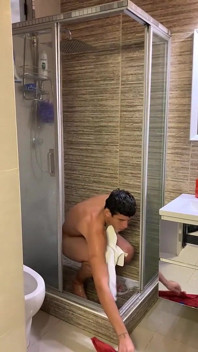 Wanker and Markus Together in the Shower