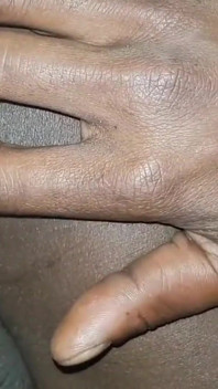 Youngenglishbbw büyük zenci yarağı nata4sex götünü parmaklıyor