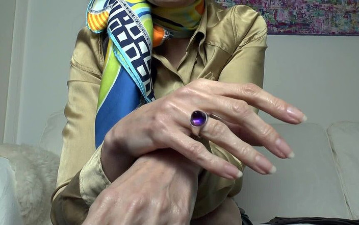 Lady Victoria Valente: Подготовка рук к нашей первой встрече