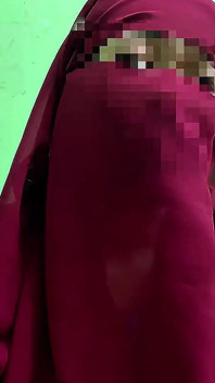債権者が彼女をファックした