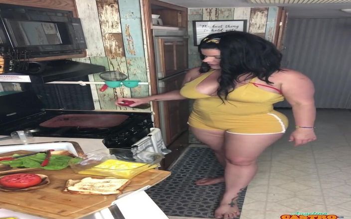 Angelina Castro: Angelina castro trêu chọc âm hộ ẩm thực!