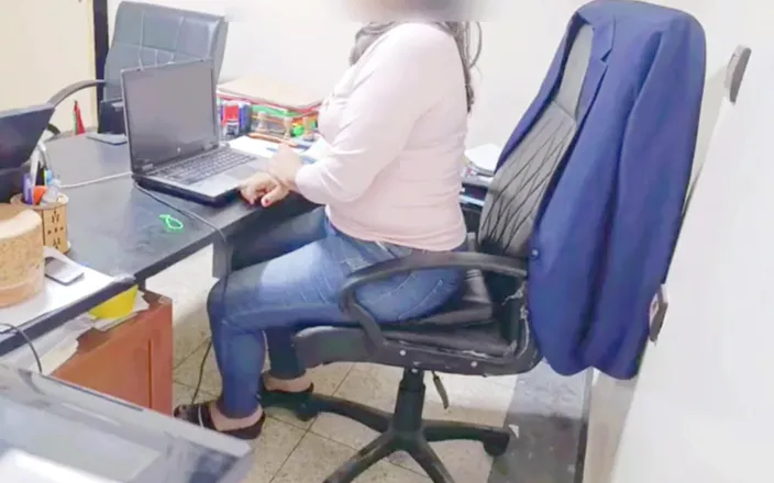 BBW LATINA: I Finally Got My Coworker to Fuck Me in My...