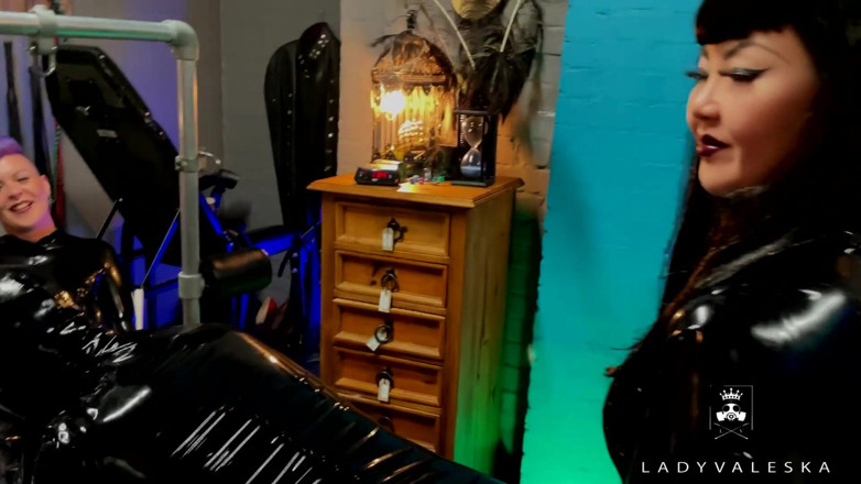 Lady Valeska: Toe sucking and ass fucking.